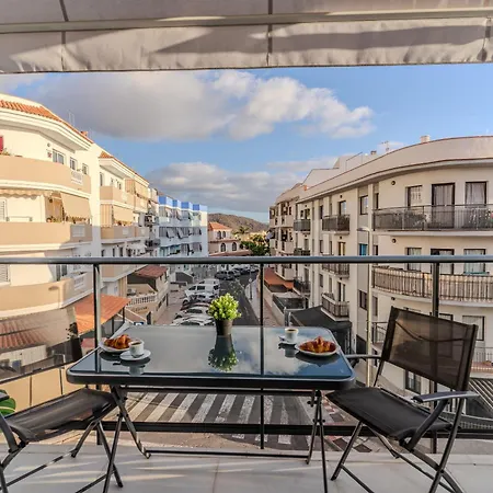 Апартаменты The Korner, Adeje Renovated Flat Адехе